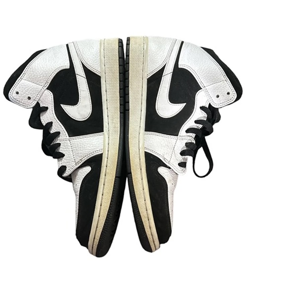 ❌❌SOLD❌❌Size 10 - Jordan 1 Retro High OG Black Toe 2016 - Picture 3 of 5